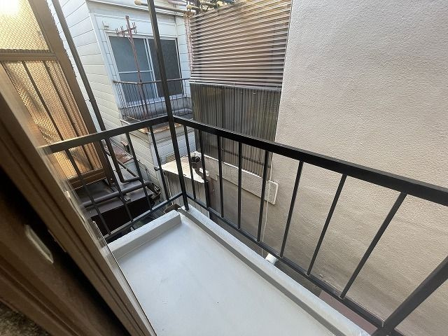 楠根南町貸家のバルコニー