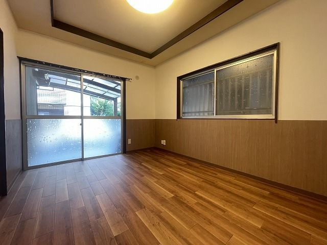 楠根南町貸家の居間・リビング