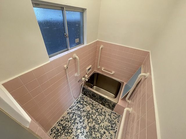 楠根南町貸家の浴室