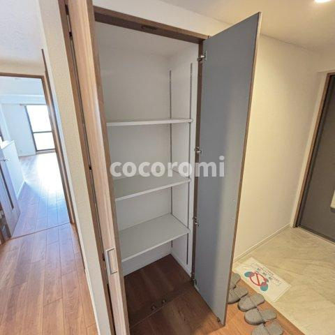 ロイヤルシャトー寝屋川オークビルの収納