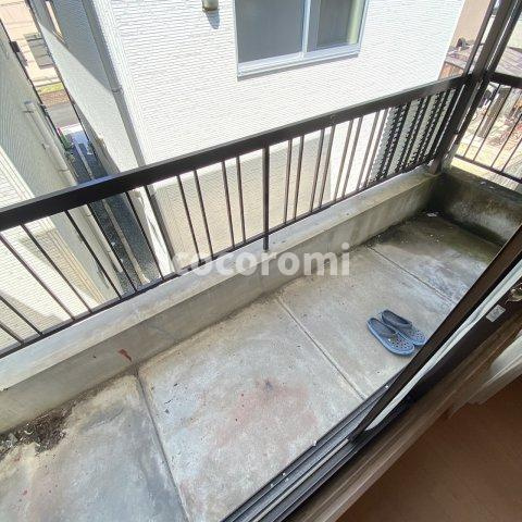 出口3丁目貸家のバルコニー