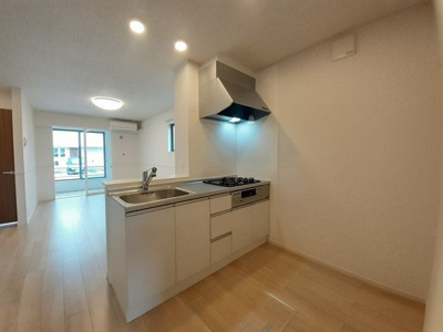 【キッチン】 | プレッソ姫路東Ⅰ | コンパクトなキッチンで掃除もラクラク