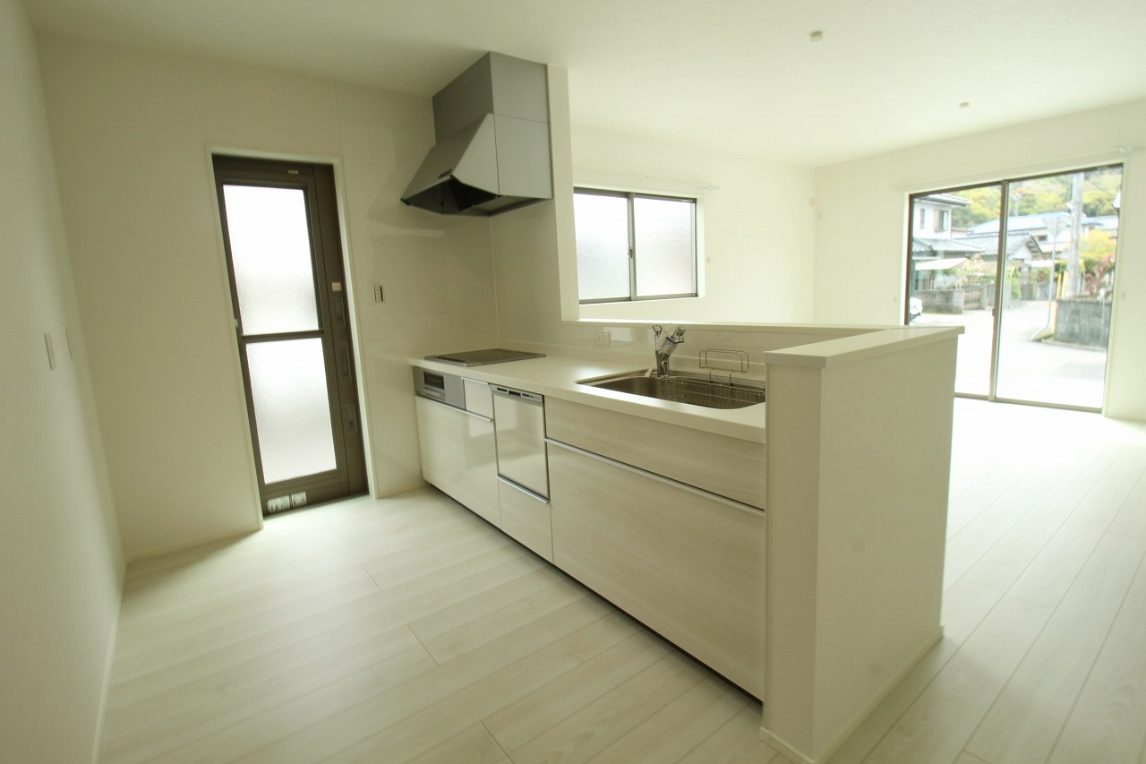 朝倉己　⑯　新築戸建　全3区画の外観|東南角地　日当たり良好