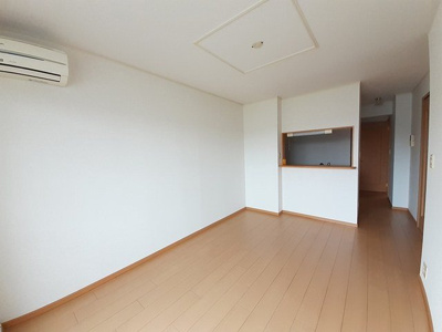 【居間・リビング】 | ドルフ・アカネＢ | おしゃれなリビングです