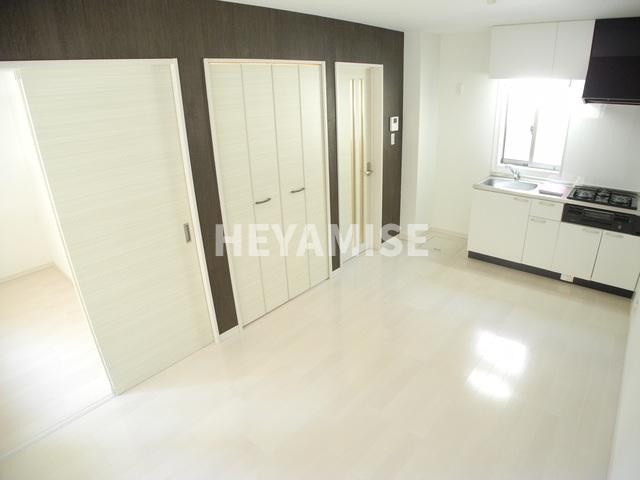 modern palazzo Ｊ－ＢＬＵＥの居間・リビング