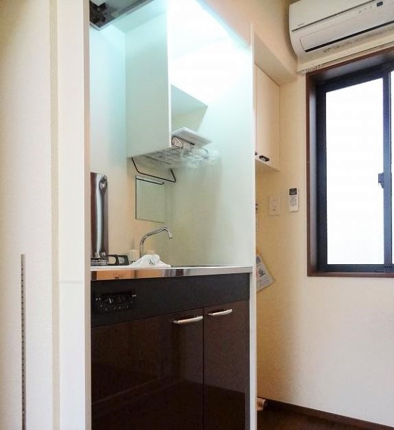 セレーナ高円寺前のキッチン|コンパクトなキッチンで掃除もラクラク