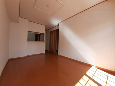 【居間・リビング】 | グレイスフル弐番館 | ゆったりとした居間です