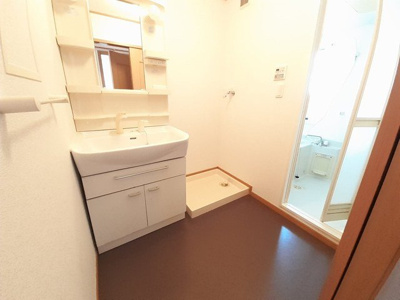 【洗面所】 | グレイスフル弐番館 | ゆったりとスペースのある洗面所