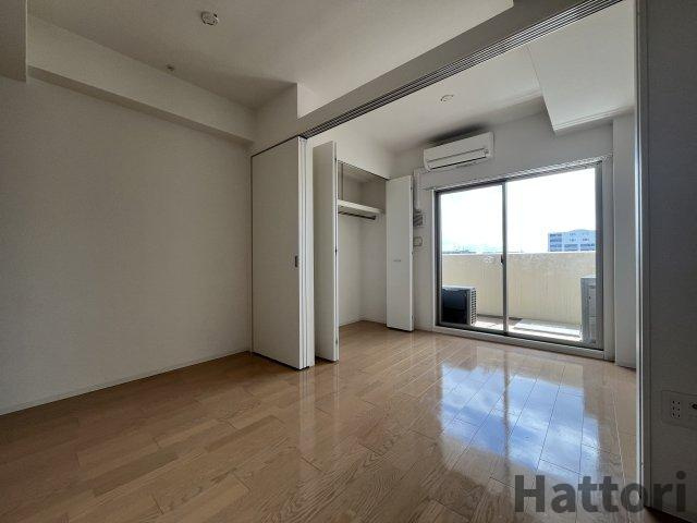 セレニテ江坂ルフレの居間・リビング