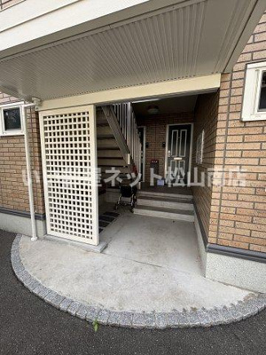 【エントランス】 | ジュネス椿Ｂ