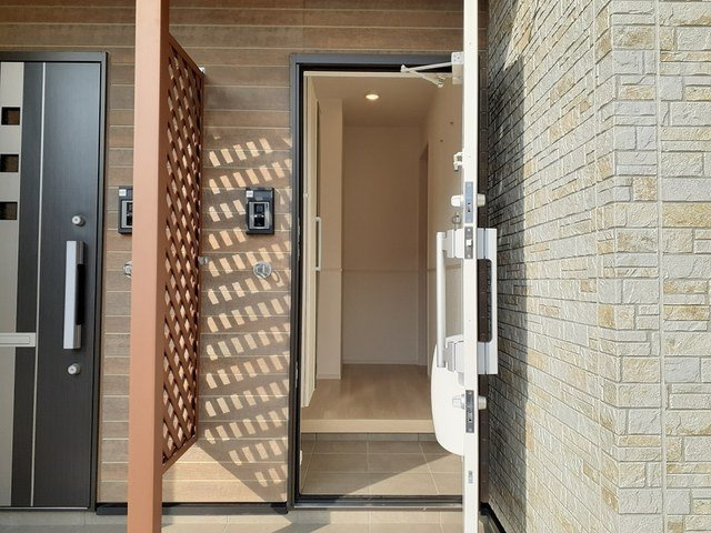 レジデンシアＡの玄関