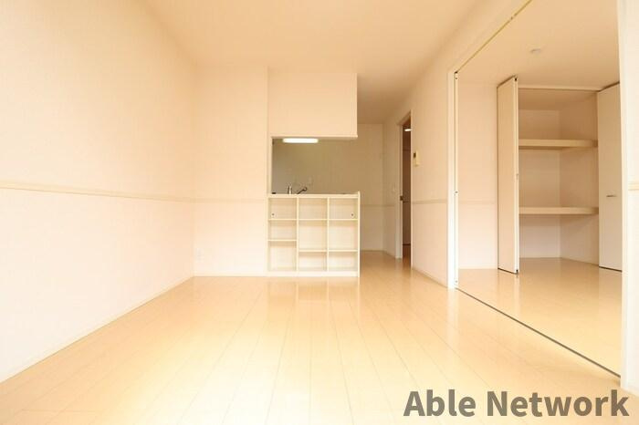 サンク・ルナ　Fの居間・リビング|９帖のリビング