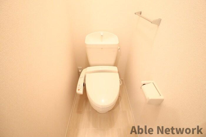 サンク・ルナ　Fのトイレ|温水洗浄暖房便座