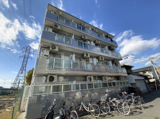 【外観】 | 日当たりの良いリバーサイドマンションです。