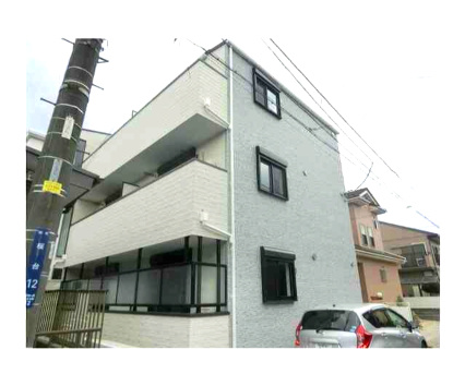 Ｃａｓｓｅｔａ　Ｃａｒｉｎａ（カゼッタ　カリーナ）