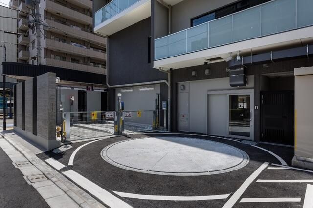 プライマル浅草言問通の駐車場