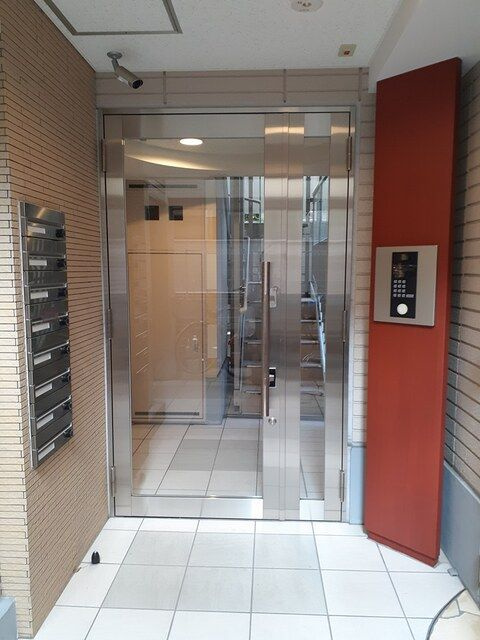 カーサ　プラシードのエントランス