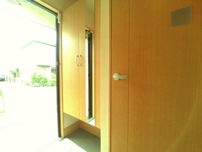 【玄関】 | グリーンコートB | 別号室参考写真（反転）