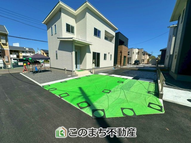 ワイウッドコート宇都宮市下川俣町第1期　8号棟の駐車場|お車駐車スペース３台分ご用意しております♪