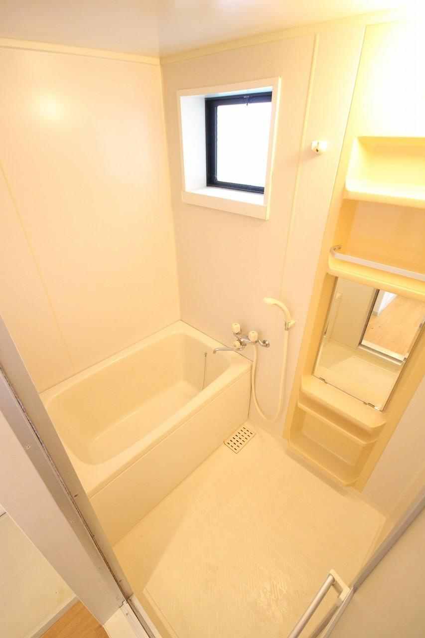 CASA IZUMI B棟の浴室|※同物件の別のお部屋の写真です※