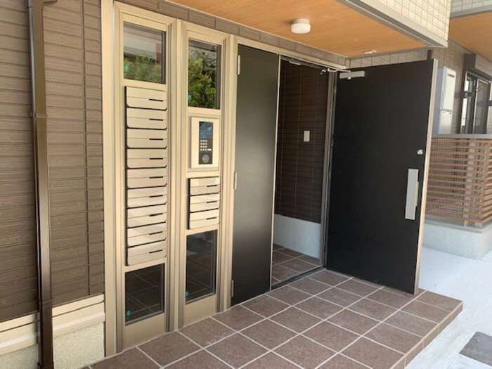 【エントランス】