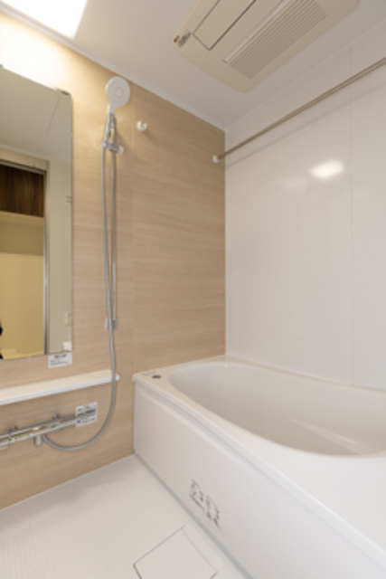 レガシス中目黒の浴室|※写真は同タイプ住戸です。