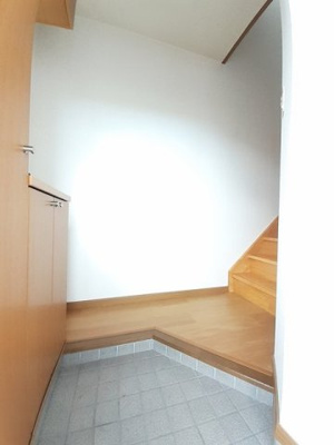 【玄関】 | ラ　フォレ　ドゥ・ノール | 明るい玄関です