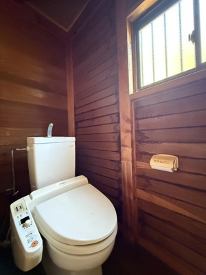  | 淡路市北山　ログハウス中古住宅 | トイレ画像