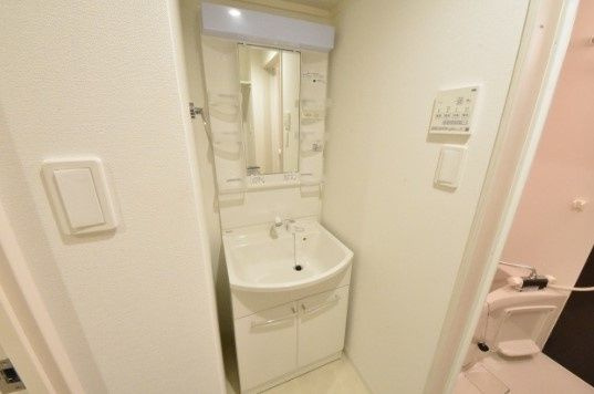 CB与野本町ストリアの独立洗面台|※別部屋イメージ写真