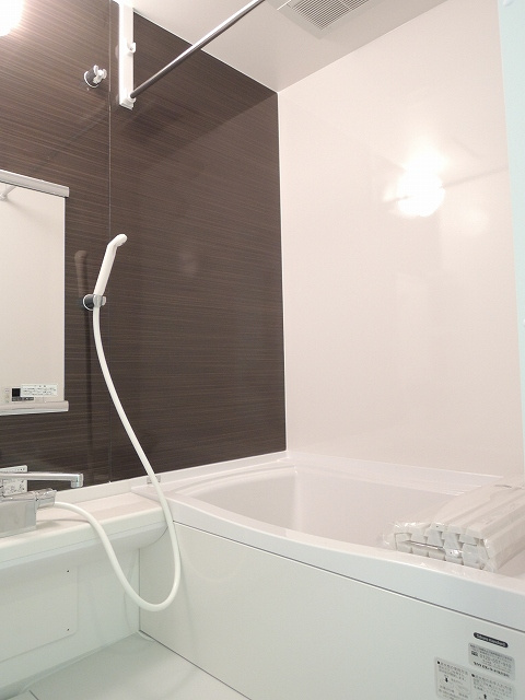 プルミエール南本町の浴室