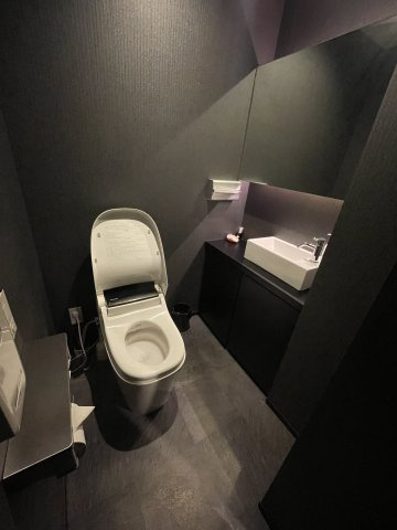 【トイレ】 | 新富町駅2分 CENTER VILLAGE 6階 13.63坪 飲食店居抜き