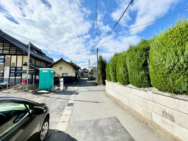 長野市稲里町中央第１の前面道路含む現地写真