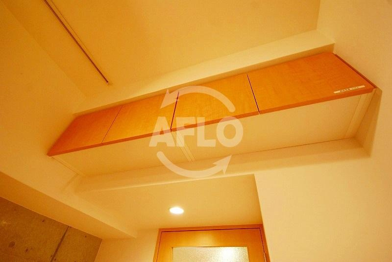 セレニテ日本橋ESTの設備|セレニテ日本橋EST　上部収納