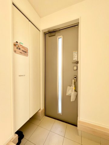 長野市稲里町中央第１の玄関|玄関には大容量のシューズボックスが付いているので毎日の靴選びも楽々です♪