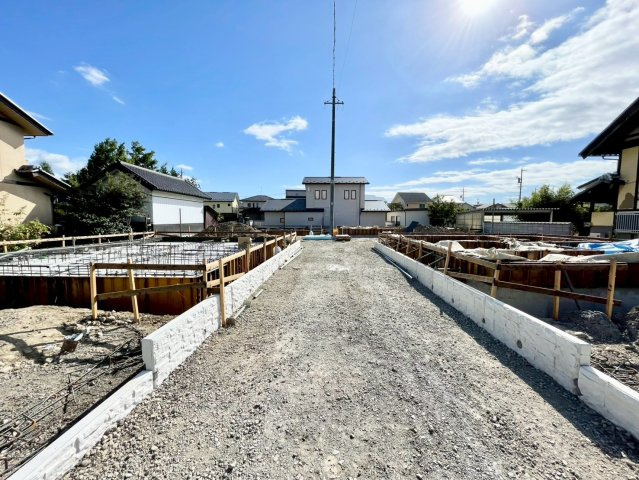 長野市稲里町中央第１の前面道路含む現地写真