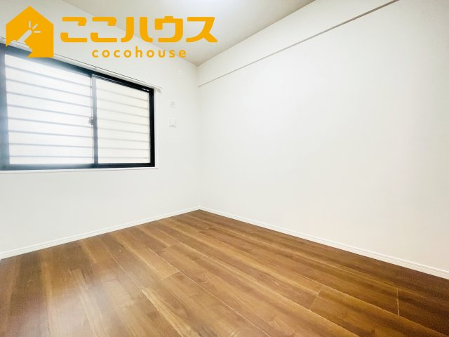 グランデ・プレミアムビスタ野嵩EASTの洋室
