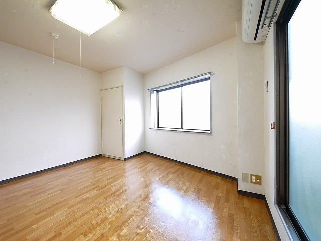 GS南生駒の寝室|落ち着いて過ごせるお部屋なので、寝室にいかがでしょうか