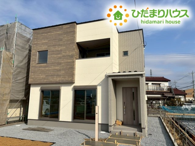 行田市前谷　第3期　新築一戸建て　ワイウッドコート　04の外観|落ち着いた色合いの、モダンでスタイリッシュな外観です！