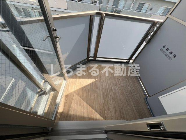 コンフォリア・リヴ谷町九丁目ソルテラスのバルコニー