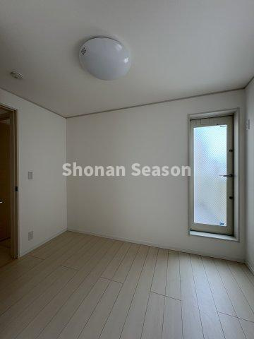【内装】 | 全室南側に面しており、自然光をたっぷり取り込めます。