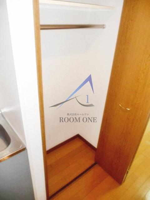 サンテミリオン旗の台の収納|収納です。