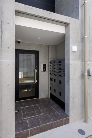 【防音マンション】プロス千歳烏山 らしくらすのエントランス|毎日通るエントランスはこのようになっています