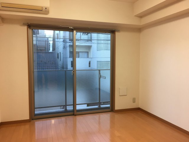 ローテンイーゲル清水町の居間・リビング