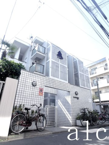 トップ・ルーム新宿の外観|建物外観を気になさる方へ、見た目の良い物件です