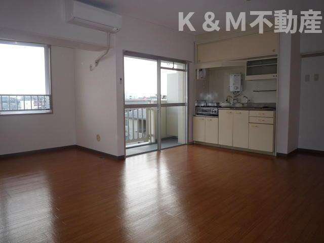 ハイム柏洋の居間・リビング|ゆったり過ごせるリビングです