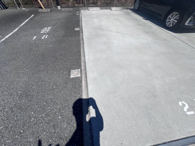 シエルオカモトの駐車場