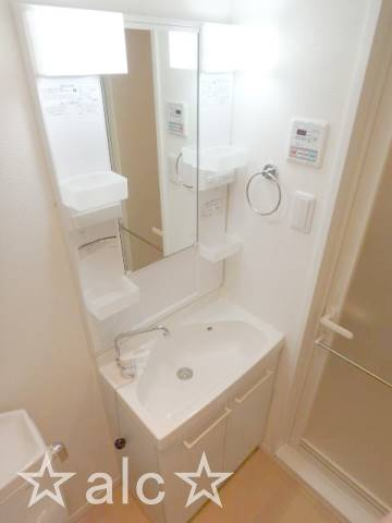 ＧＥＮＯＶＩＡ渋谷本町ｇｒｅｅｎ　ｖｅｉｌの洗面所|別部屋参照