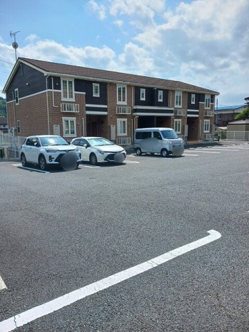 ラ　ナチュールⅠの駐車場