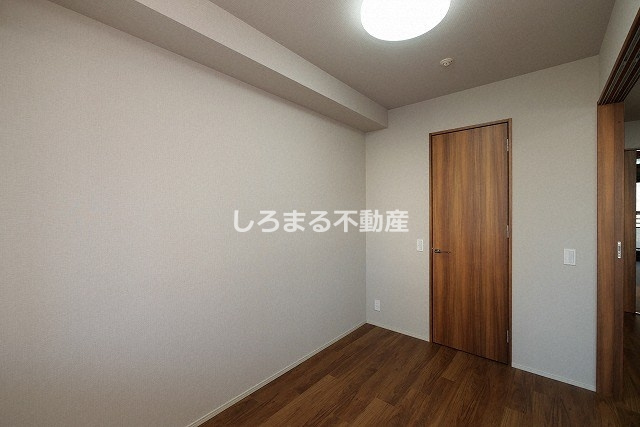 クレヴィアタワー御堂筋本町の洋室