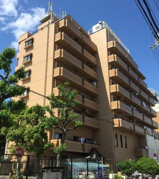 ロイヤルハイツ夕凪の外観